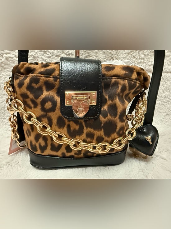 Juicy Couture Handbags - Juicy Couture Leopard Print Shoulder Bag with Gold Chain